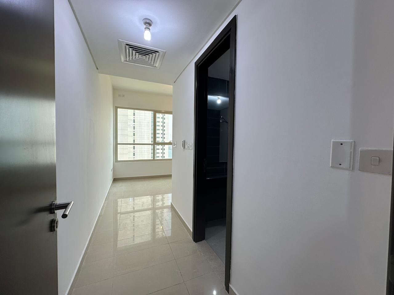 Elegant 2BR | Stunning Sea View | Prime Area — 10