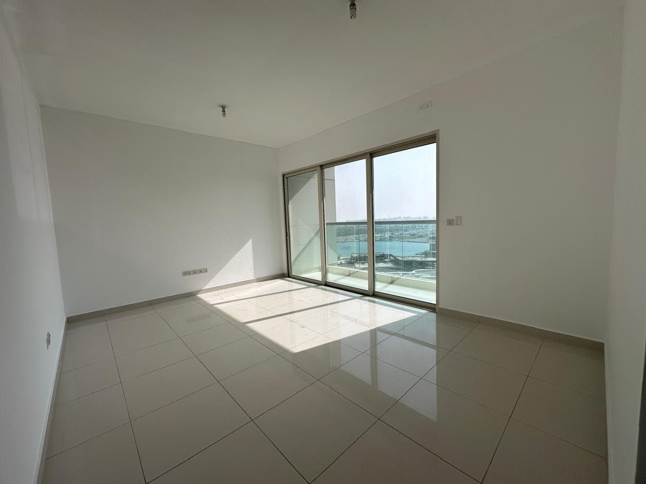 Elegant 2BR | Stunning Sea View | Prime Area — 3