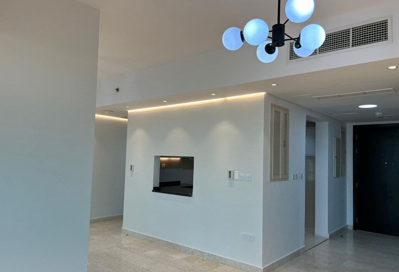 Stunning 2BR | High Floor | Amazing Views — 7