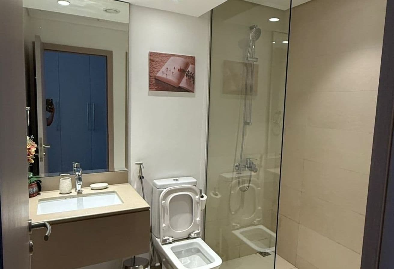 Elegant Studio | Furnished | Canal View — 6