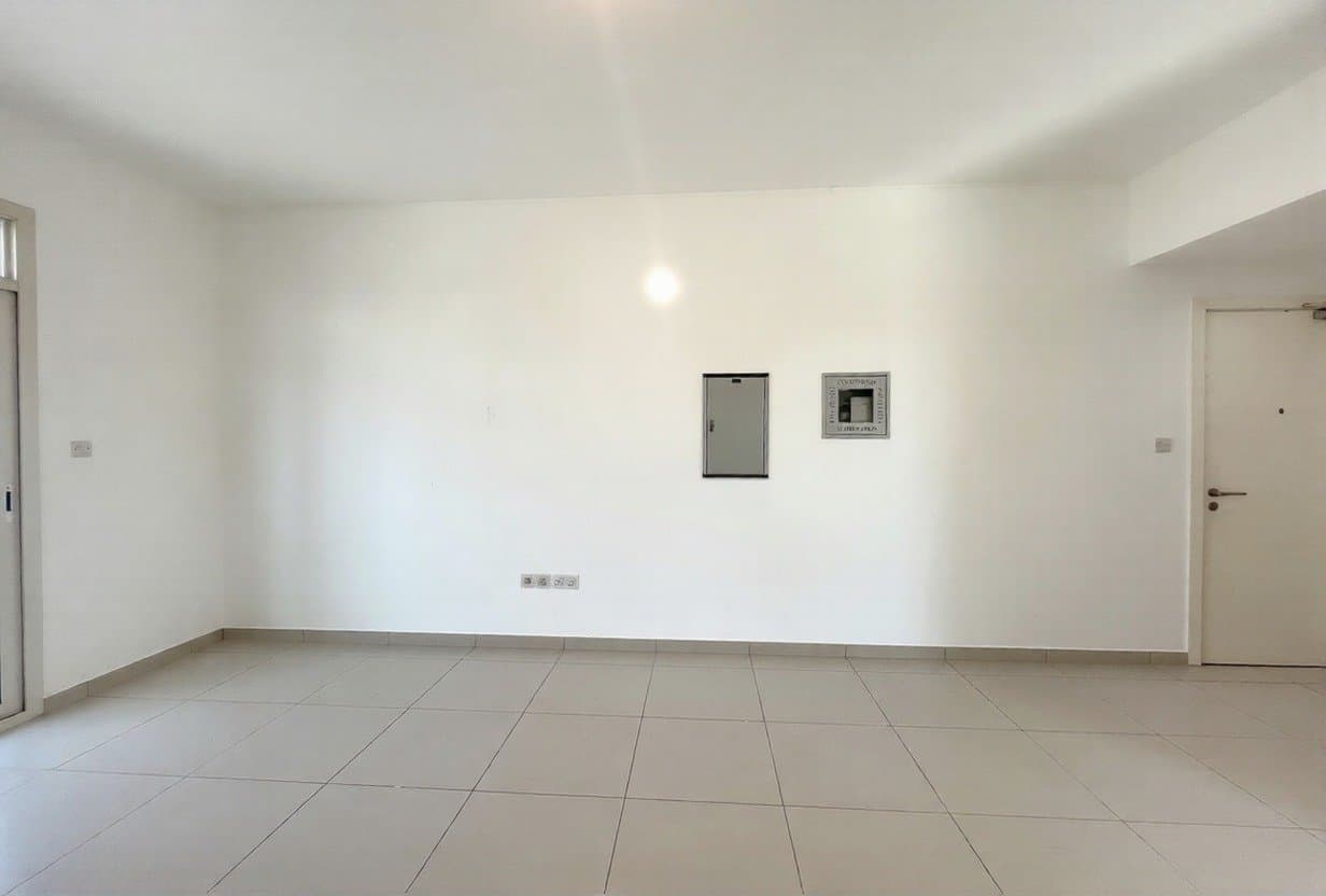 Big Layout Studio | Vacant | Balcony — 4