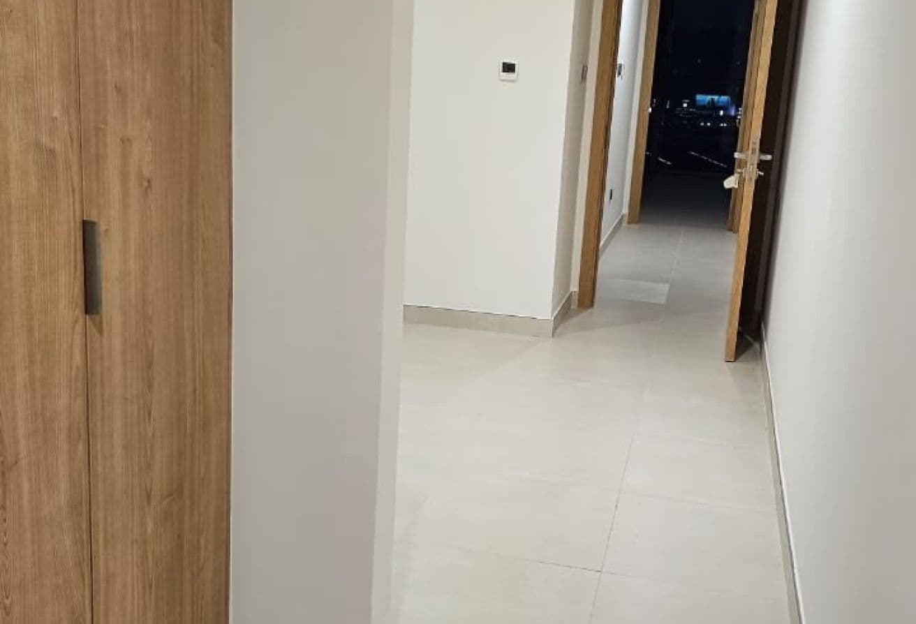 Canal View | Vacant | 3BR+M Townhouse — 6