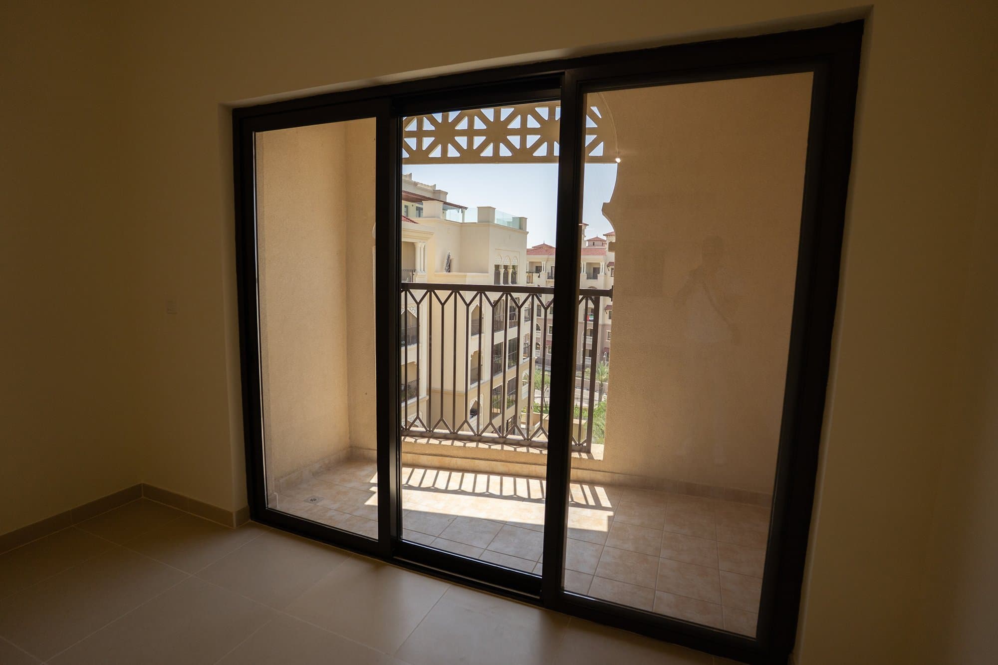 Partial Sea View | Spacious Apartment | Vacant — 17