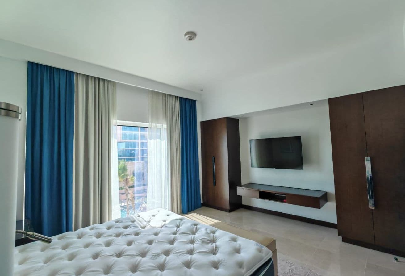 Fully Furnished | Sea View | Luxury Living — 6