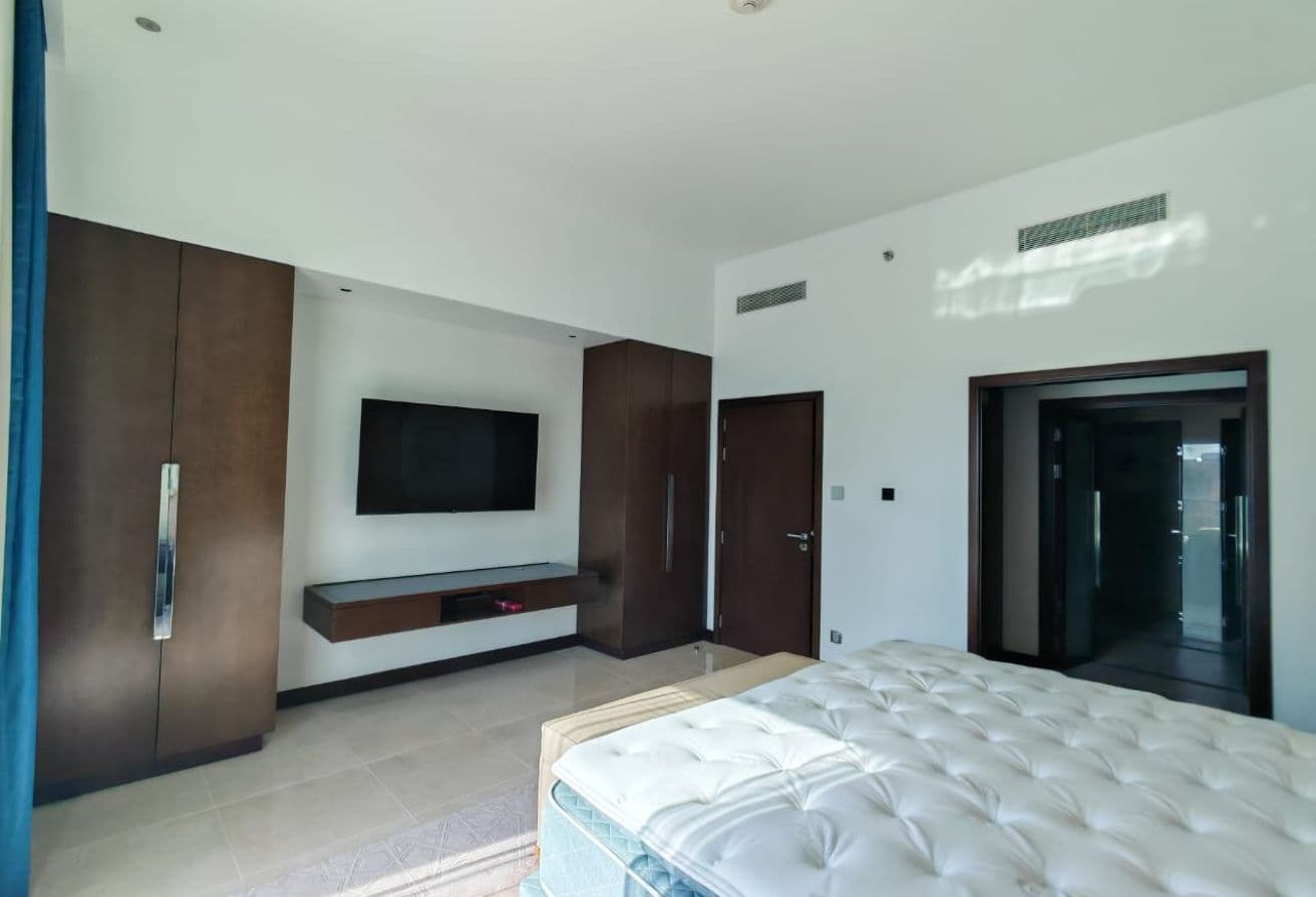 Fully Furnished | Sea View | Luxury Living — 7