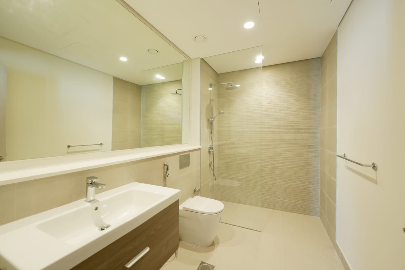 Breathtaking Golf & Sea View | Furnished Apartment — 12