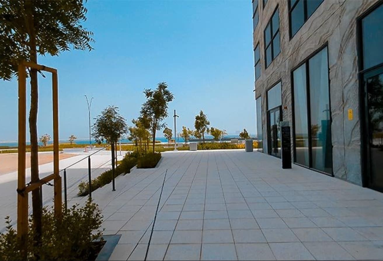 Huge Balcony | Full Sea View | Great Investment — 9