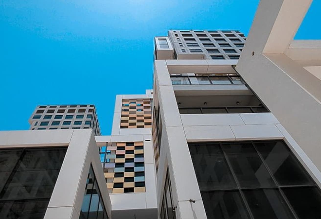 Huge Balcony | Full Sea View | Great Investment — 10