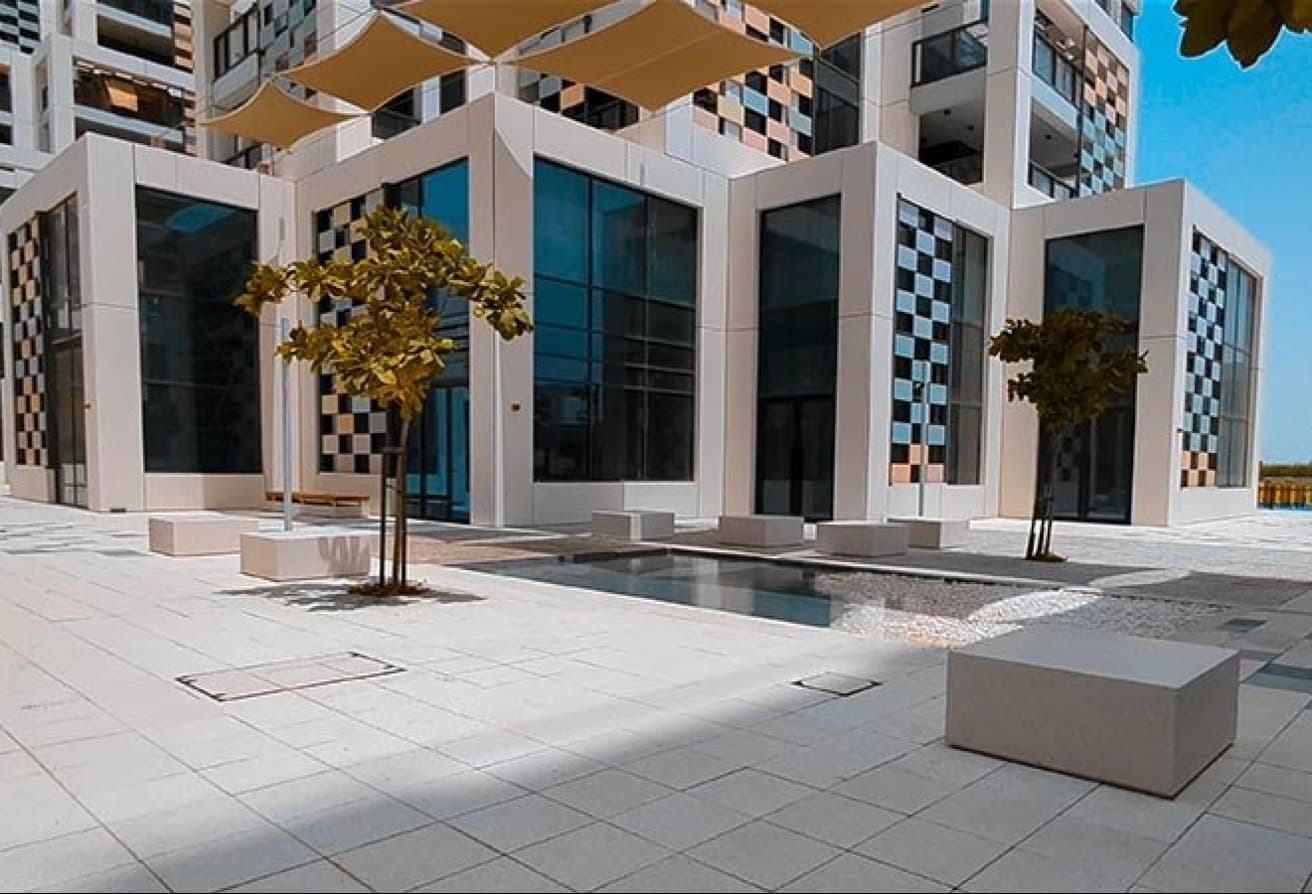 Huge Balcony | Full Sea View | Great Investment — 8