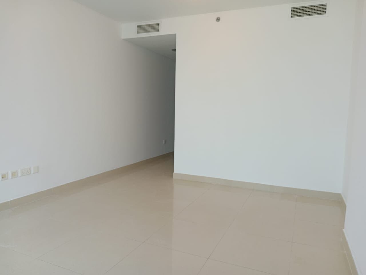 Stunning 2BR | High Floor | Prime Location — 16
