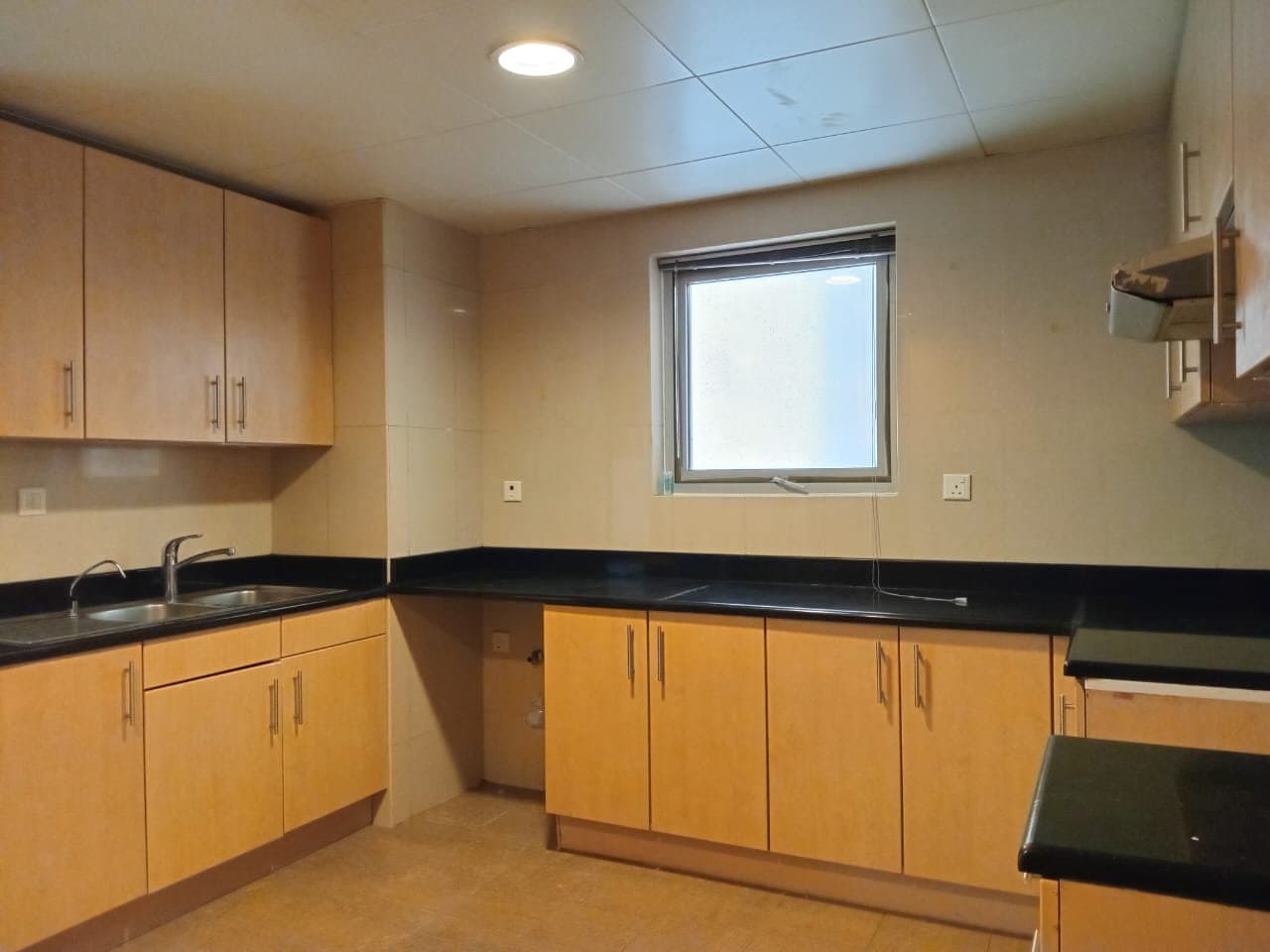 Stunning 2BR | High Floor | Prime Location — 8