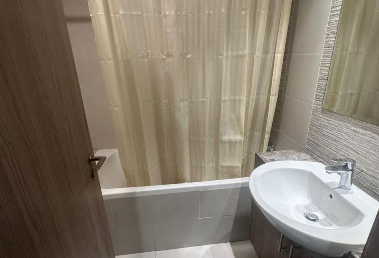 Furnished |Sea view |Prime Location — 6