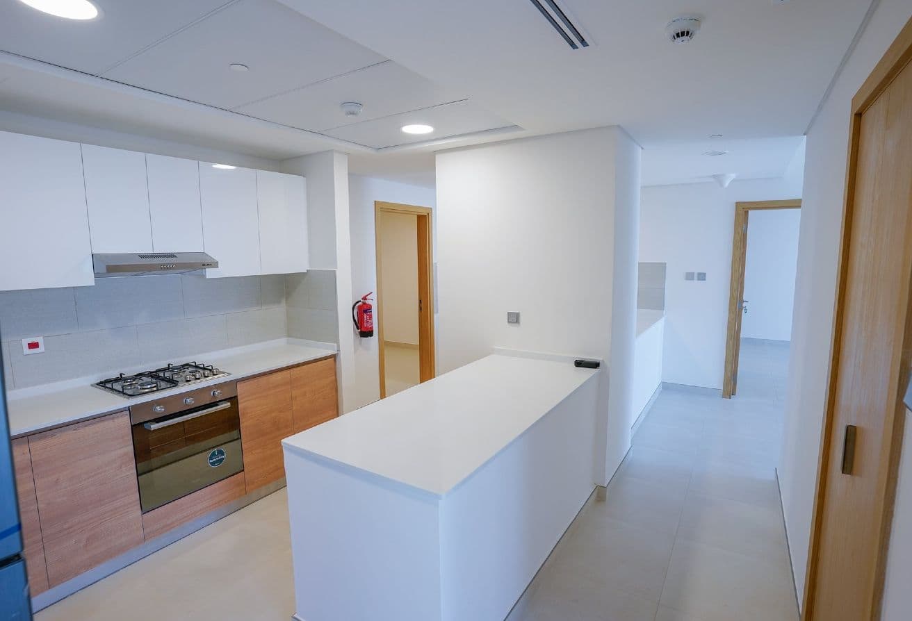 Amazing 2BR+M | High Floor | Prime Area — 8