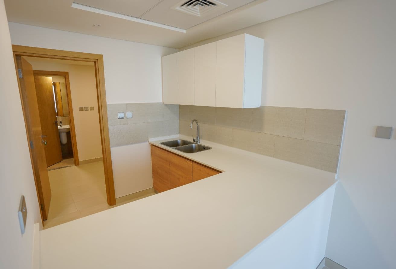 Amazing 2BR+M | High Floor | Prime Area — 7