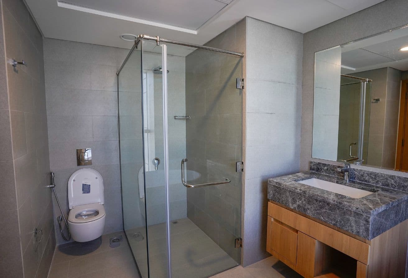 Amazing 2BR+M | High Floor | Prime Area — 11