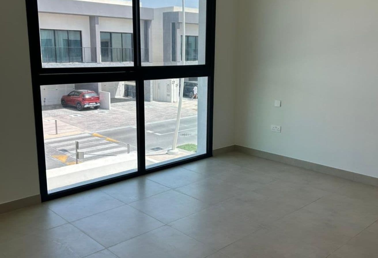 Luxurious Space Villa | Single row | End Unit — 7