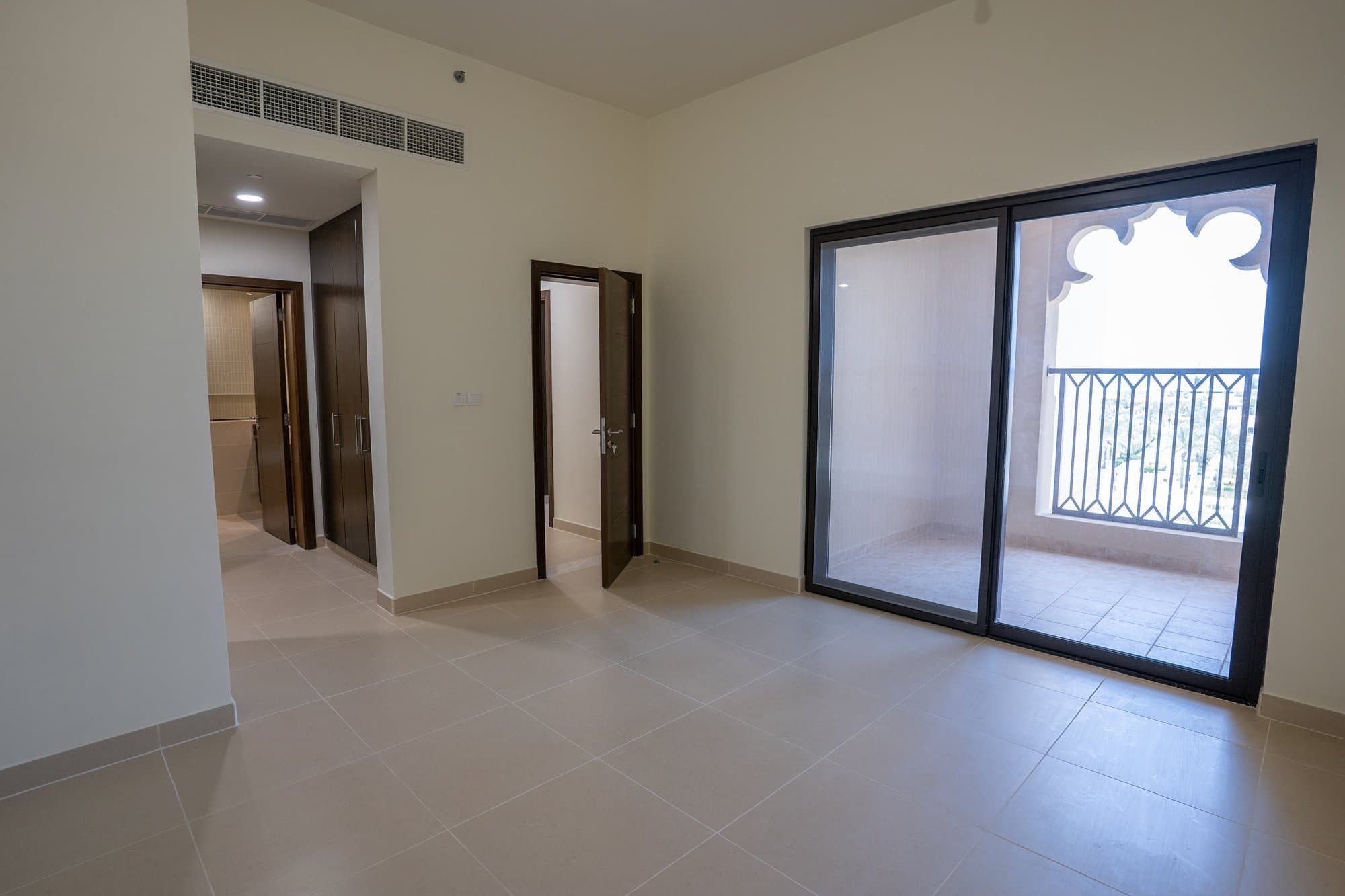 Partial Sea & City View | Prime Location | Balcony — 3