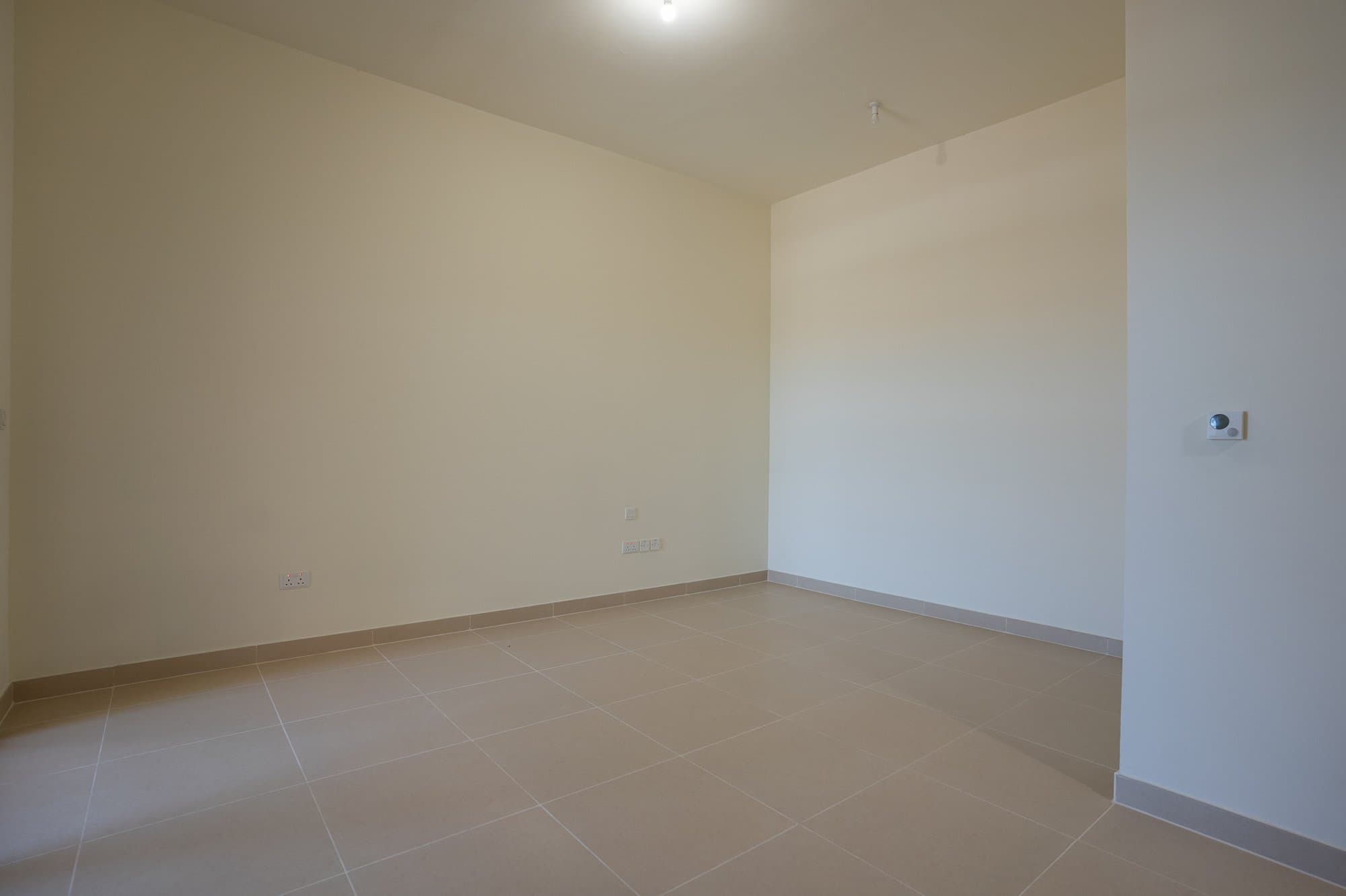 Partial Sea & City View | Prime Location | Balcony — 8