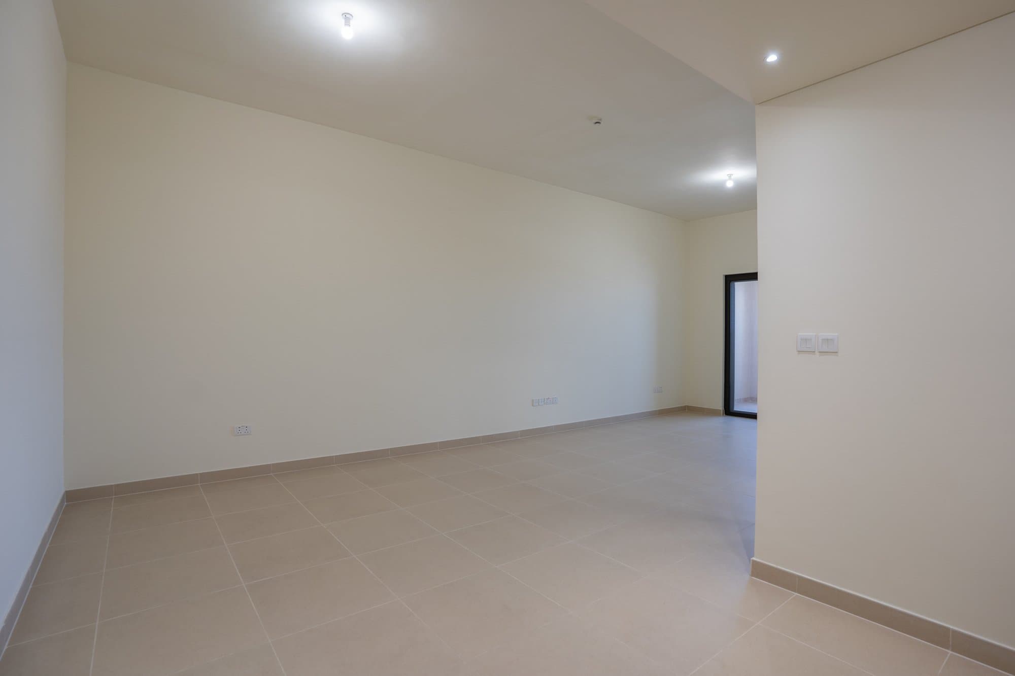 Partial Sea & City View | Prime Location | Balcony — 4