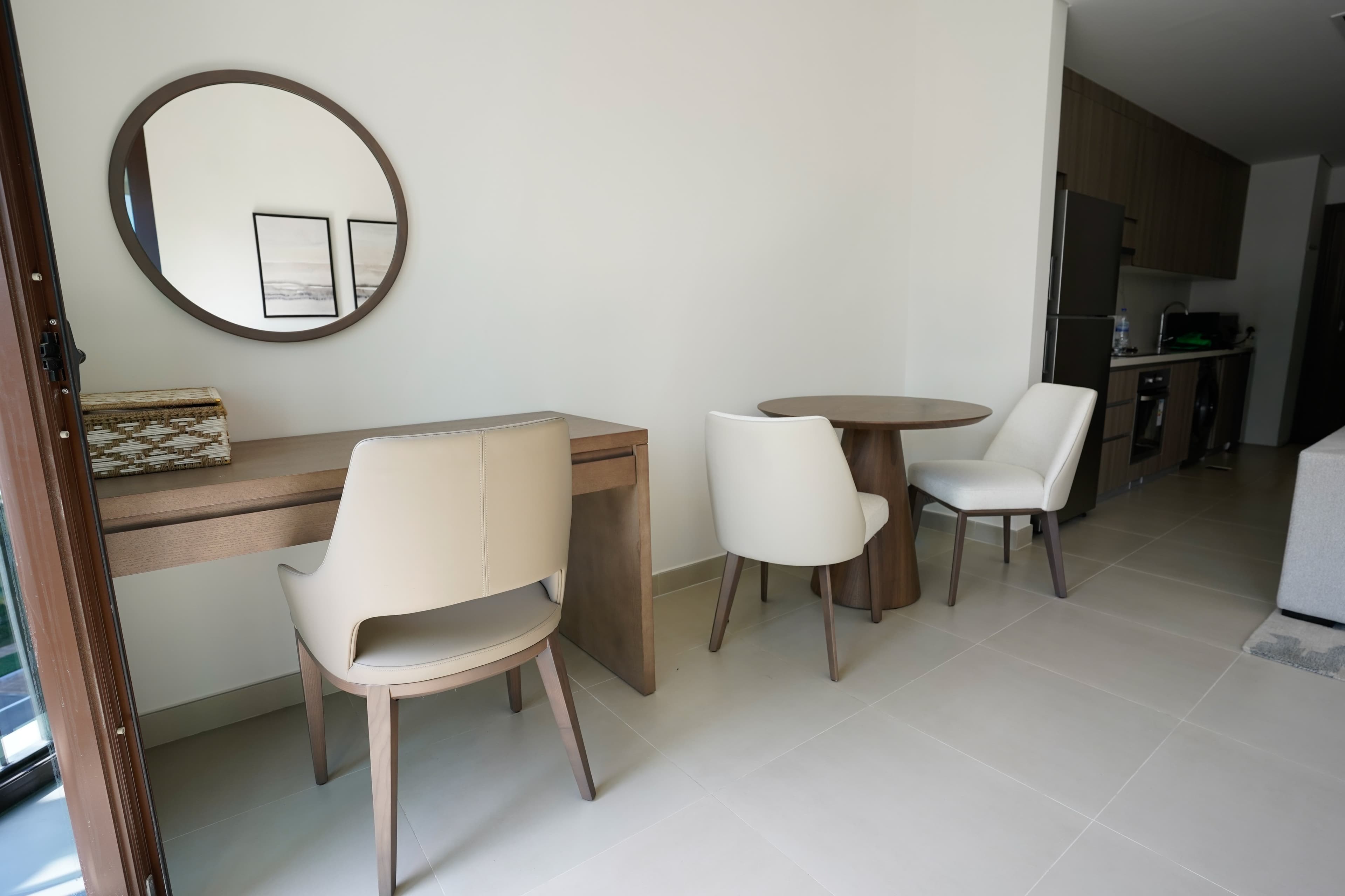 Modern Studio| Fully Furnished| High Floor| Vacant — 2
