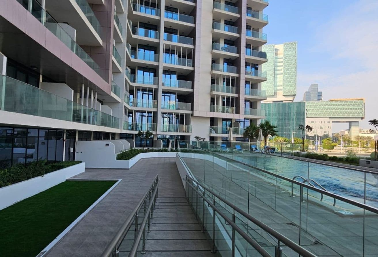 Fully Furnished 2BR | Big Balcony | Canal view — 9