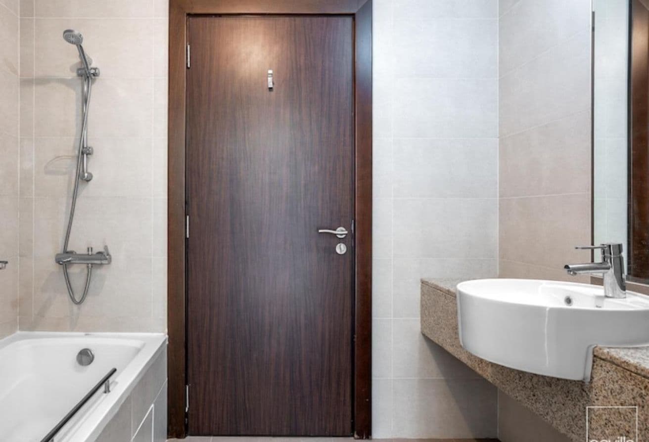 Canal View | Elegant 1BR | Fully Furnished — 8