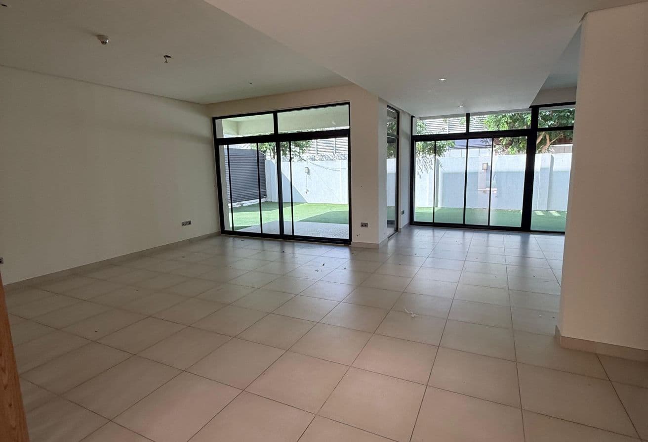 Single Row | Luxury Living | Exclusive Community — 8