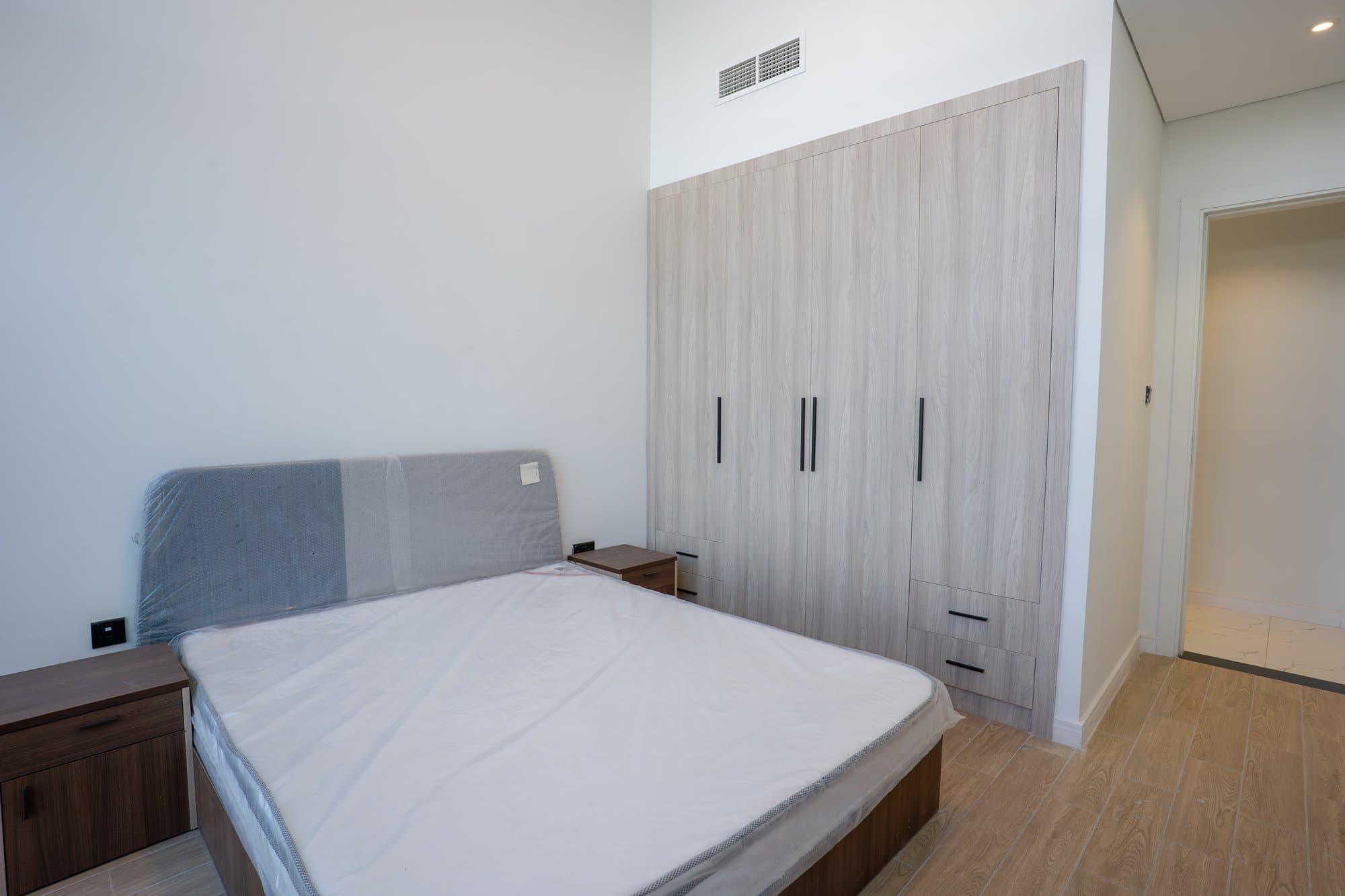 Elegant Unit | Prime Location | Amazing Amenities — 8