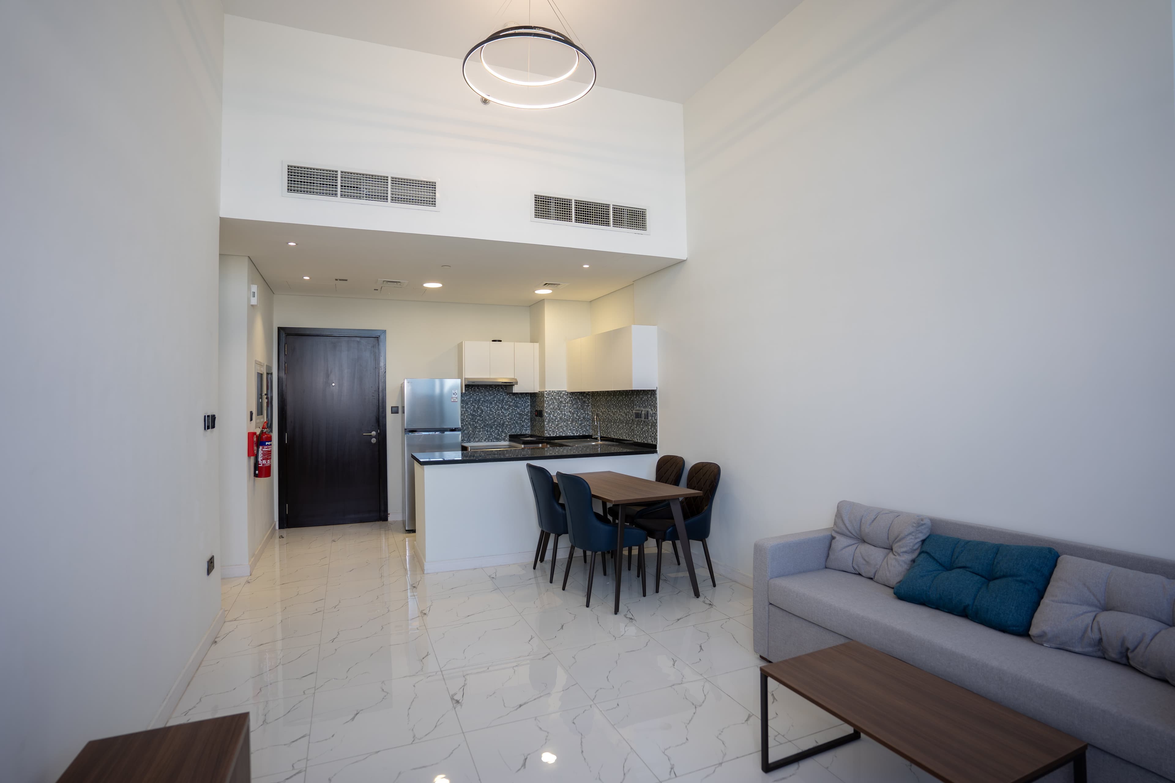 Elegant Unit | Prime Location | Amazing Amenities — 3