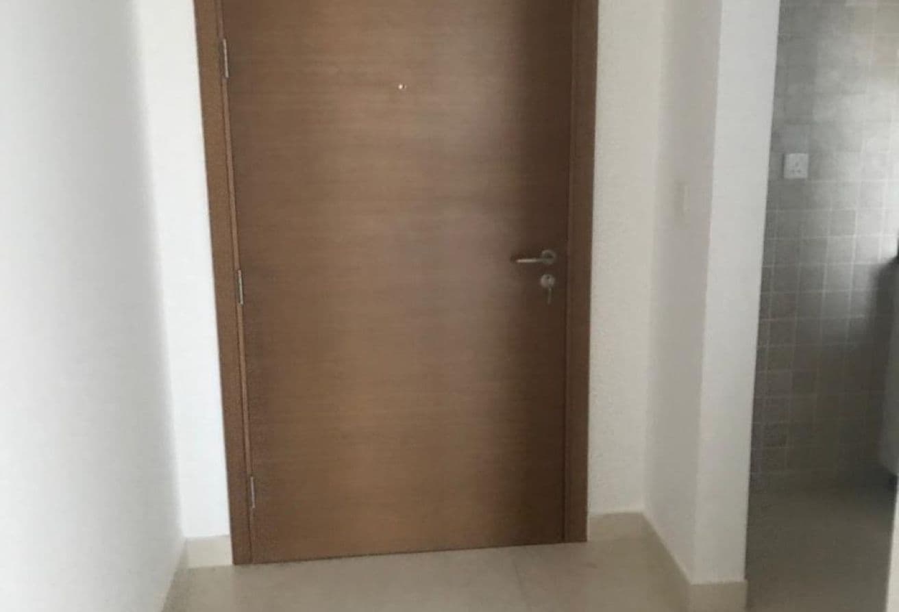 Spacious Apartment | 2 Balconies | Laundry Room — 11