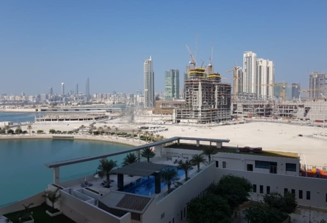 Stunning 1BR | Sea and Pool View | Prime Area — 6
