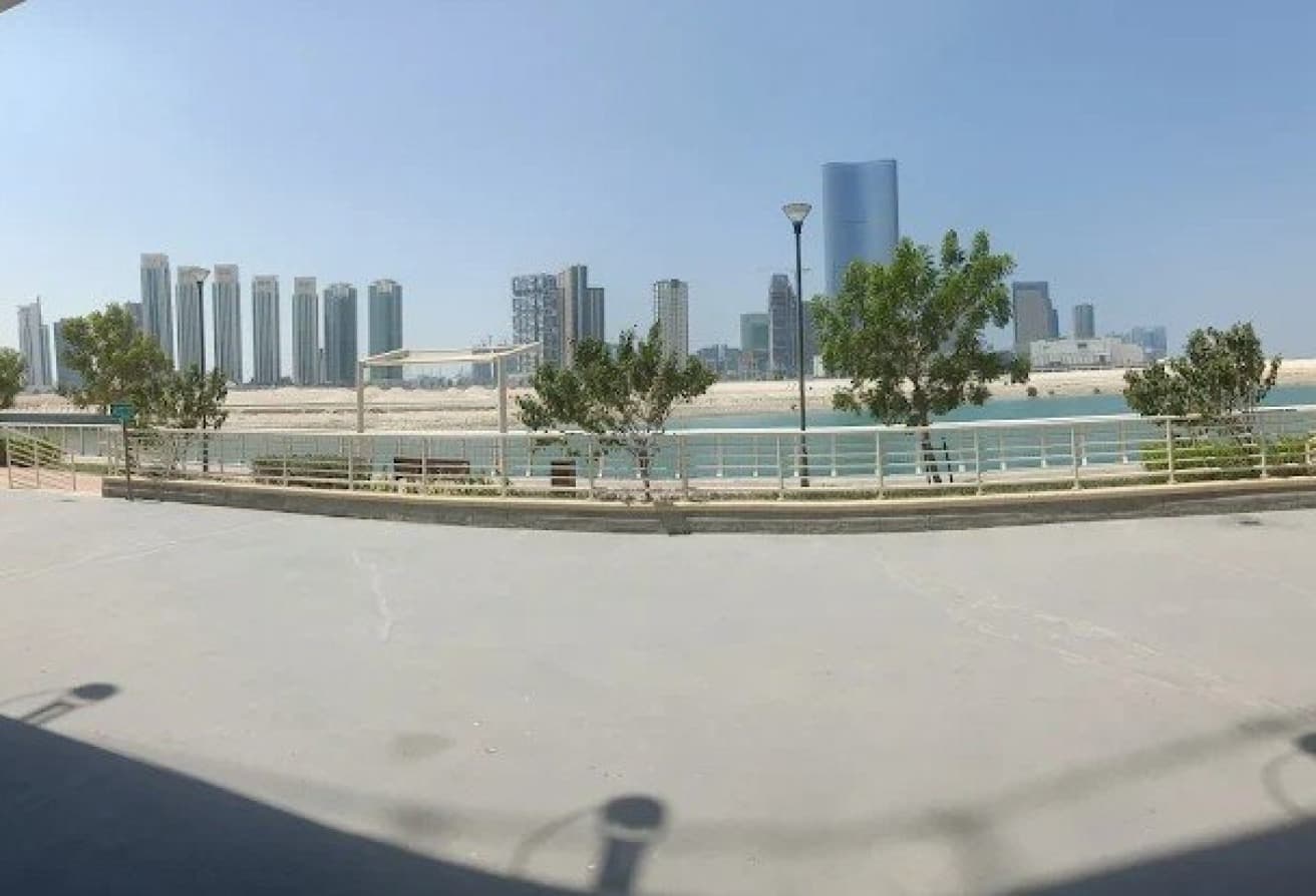 Stunning 1BR | Sea and Pool View | Prime Area — 11
