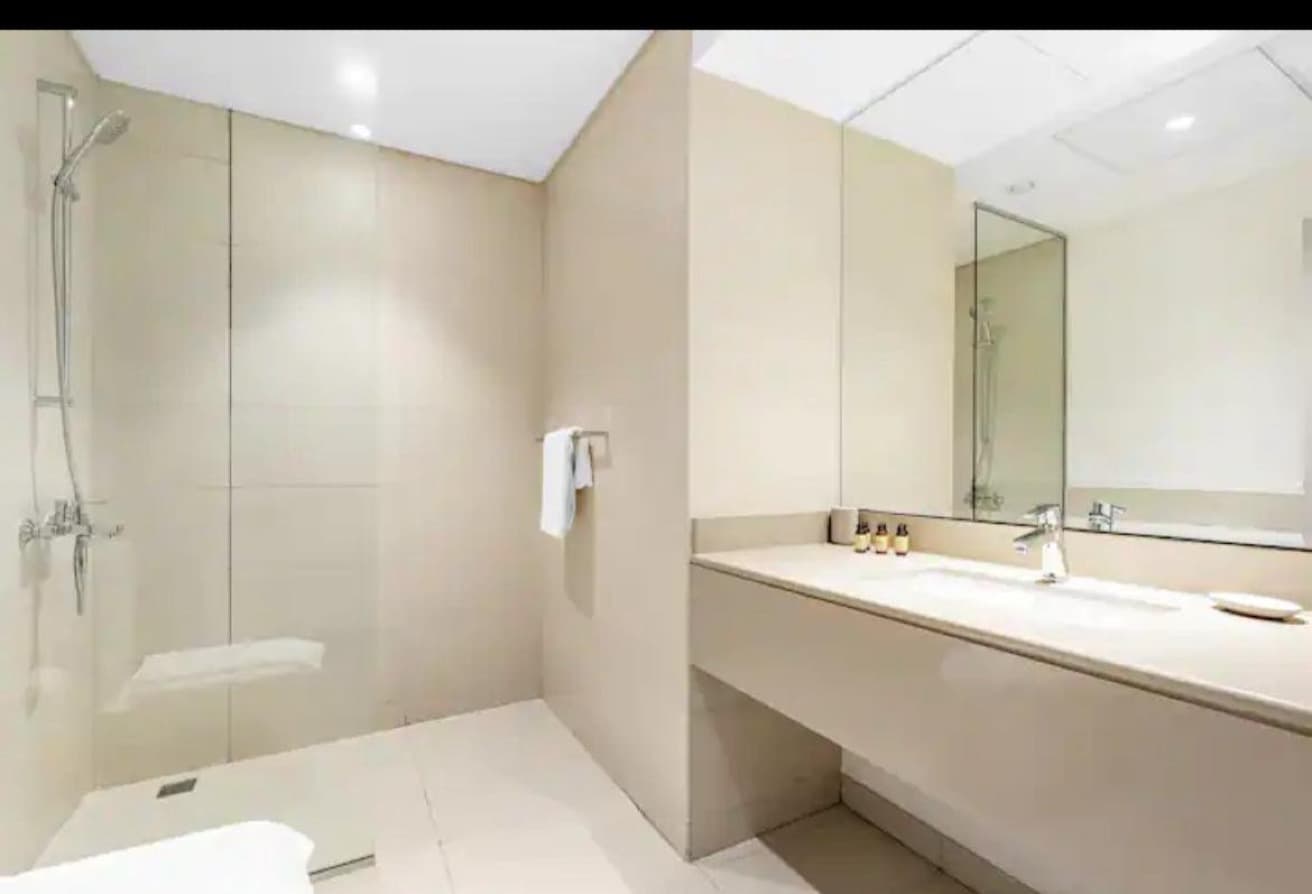 Amazing 1BR | Fully Furnished | Prime Location — 12