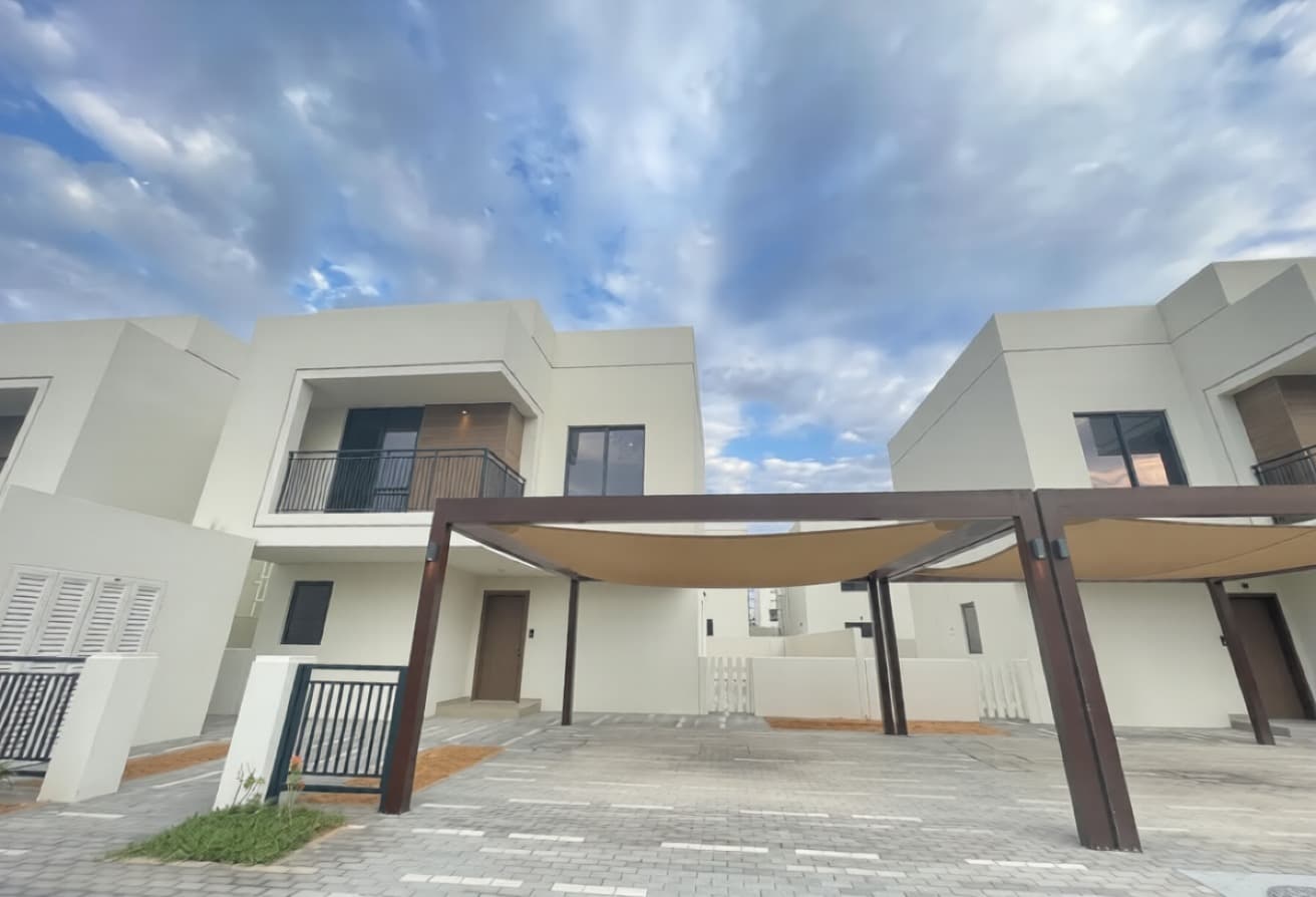 Prime Location | Spacious Villa and Luxurious — 10