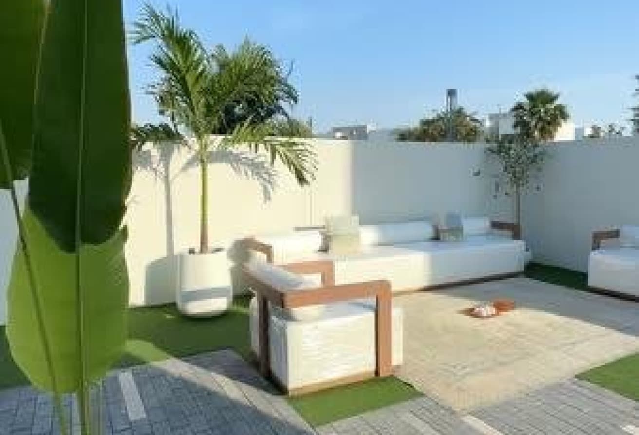 Prime Location | Spacious Villa and Luxurious — 2