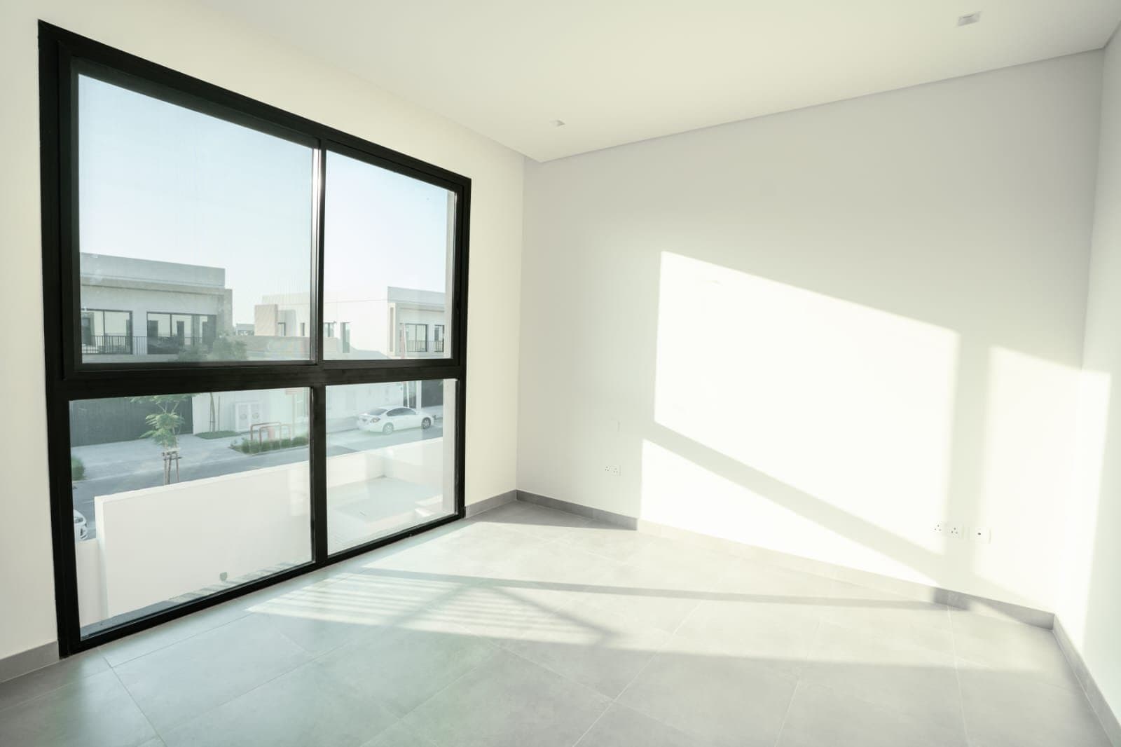 Ready to move in | Brand New | Spacious — 4