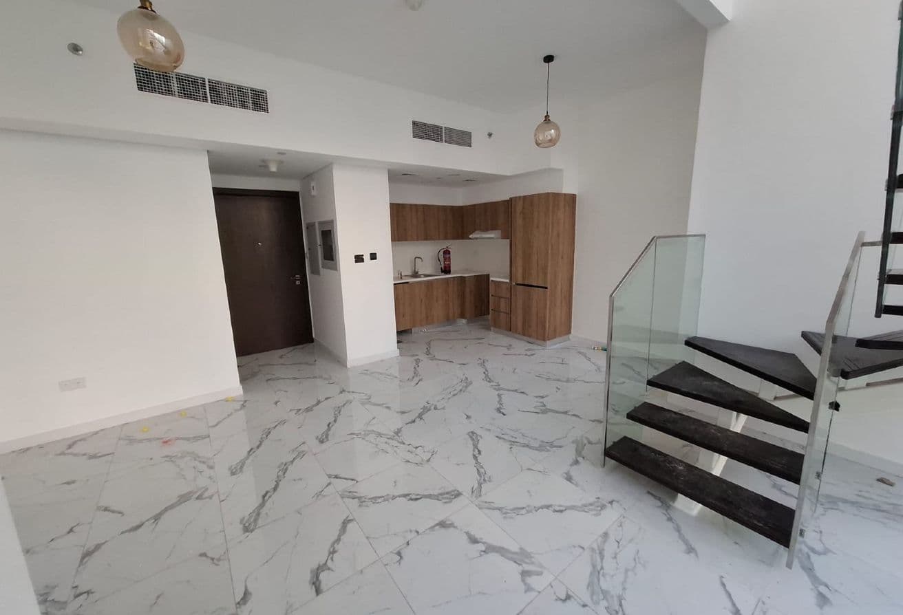 Spacious 2BR | Duplex | Pool View — 4