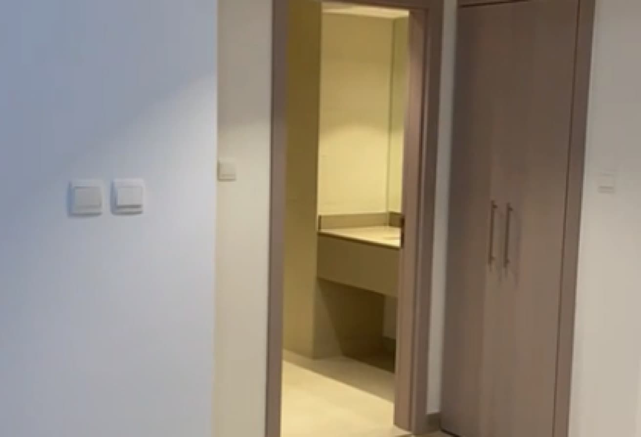 Canal View | Stunning 1BR | Ready to move — 2