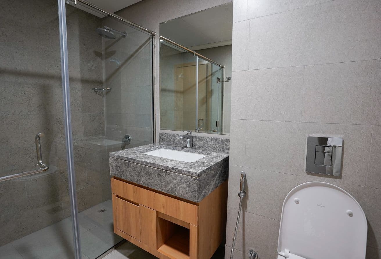 Brand New 1BR | High Floor | City view — 7