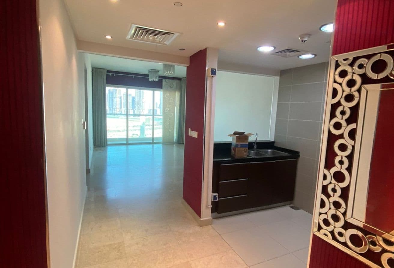 Stunning 2BR | Amazing View | Prime Location — 4