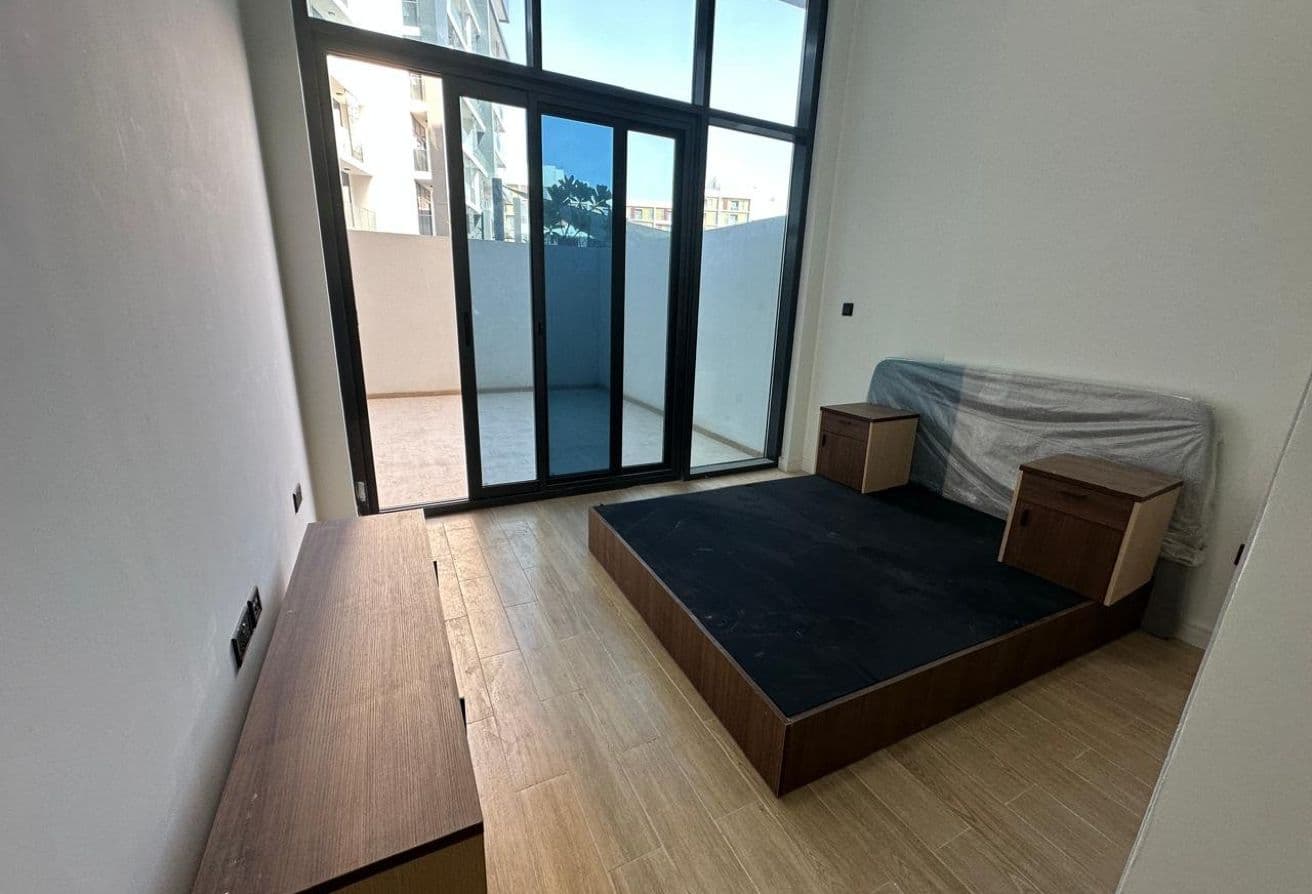 Fully Furnished | Huge Balcony | Prime Location — 4