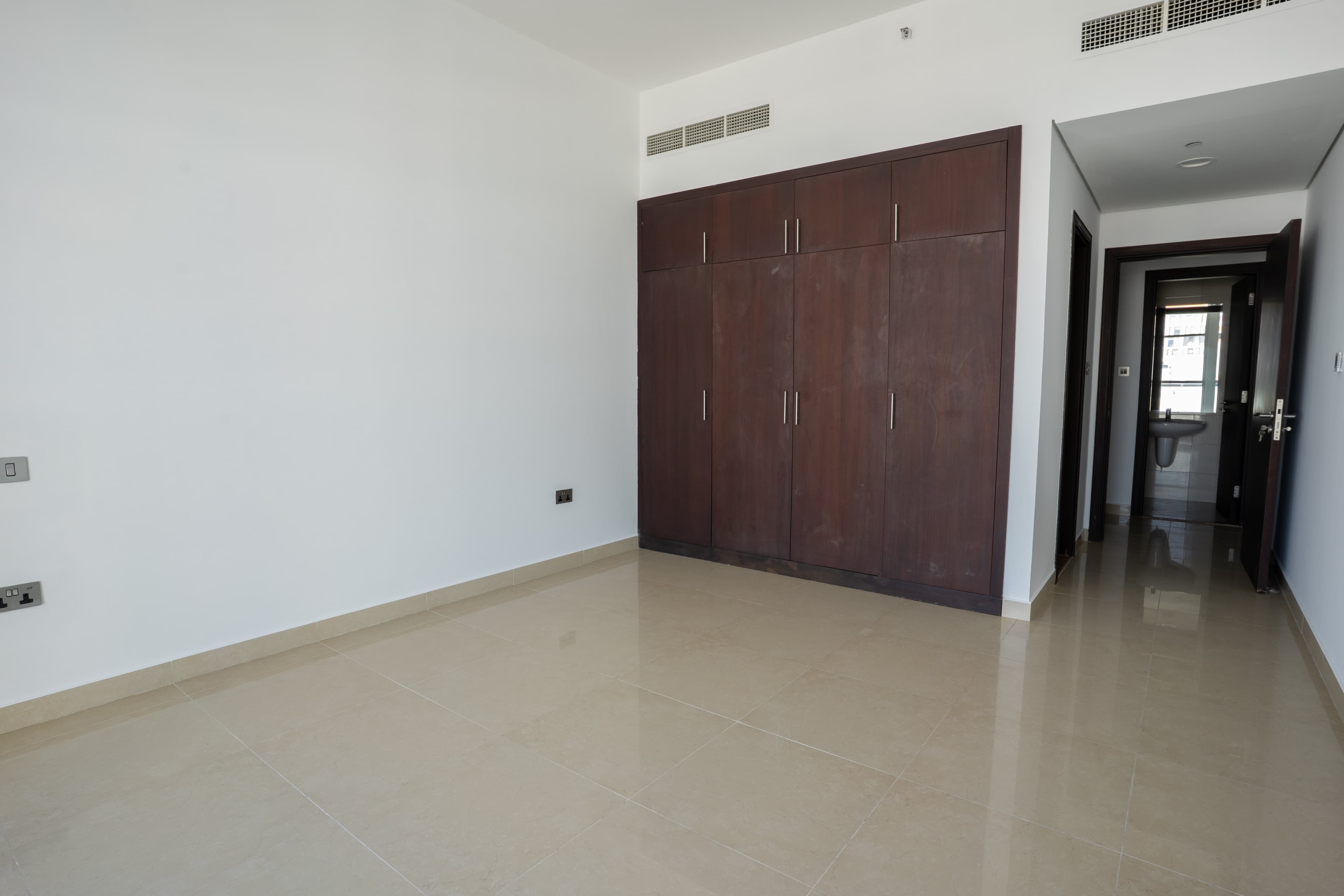 1BR Apartment | Luxury Living | Prime Location — 5