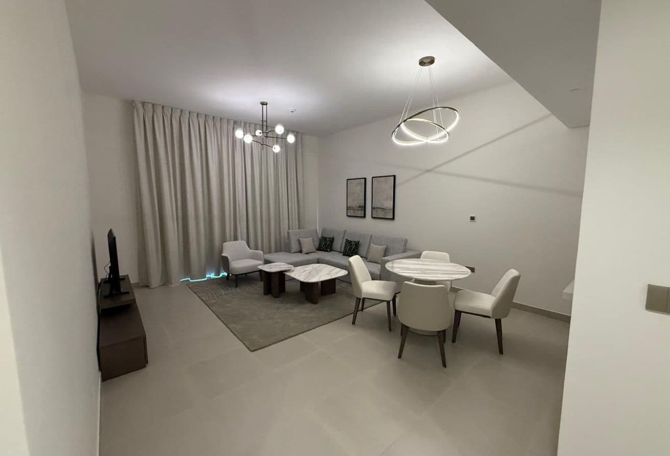 Golf View | Fully Furnished | Ready to move — 3