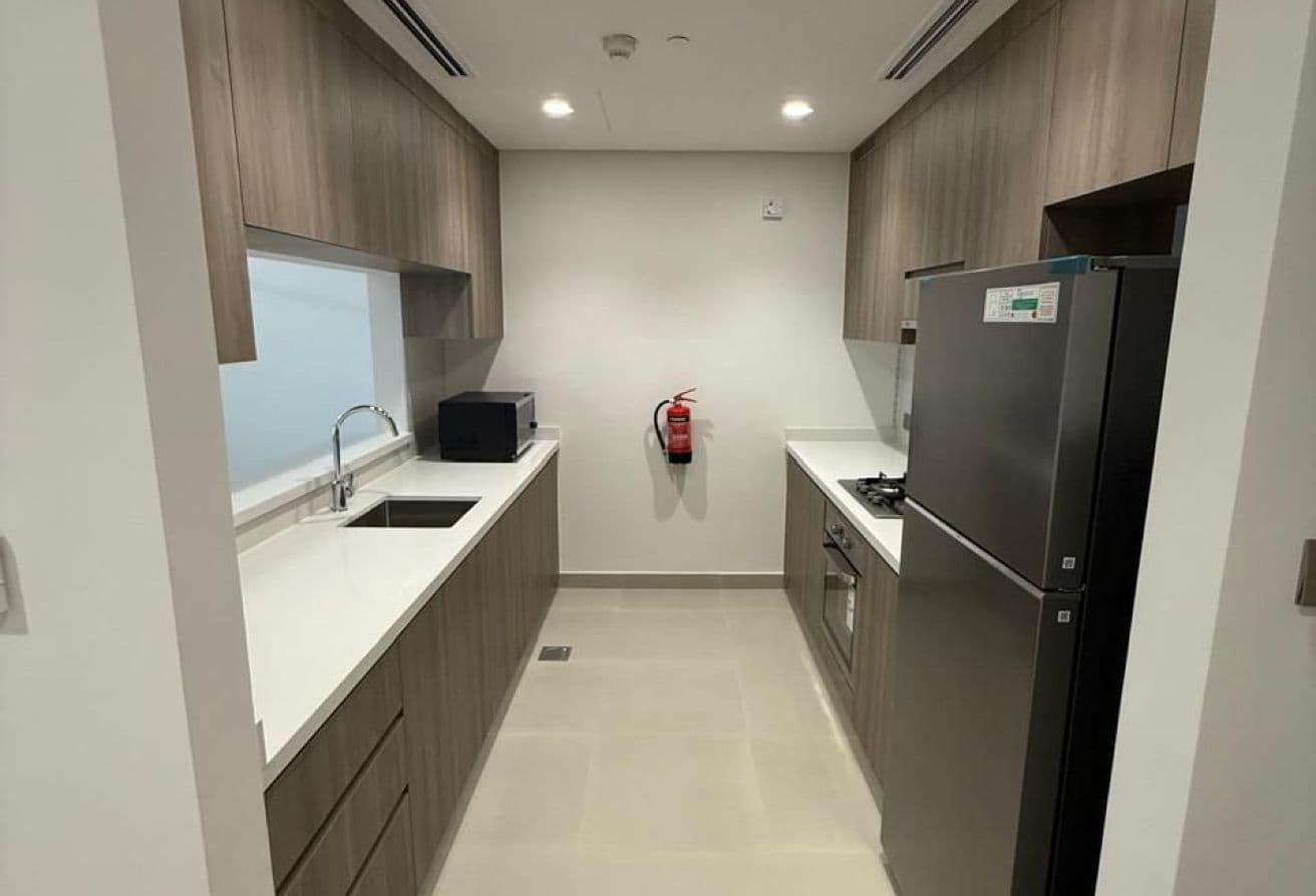 Golf View | Fully Furnished | Ready to move — 9