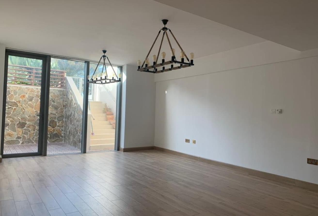 Elegant 1BR | Vibrant Apartment | Prime Area — 4
