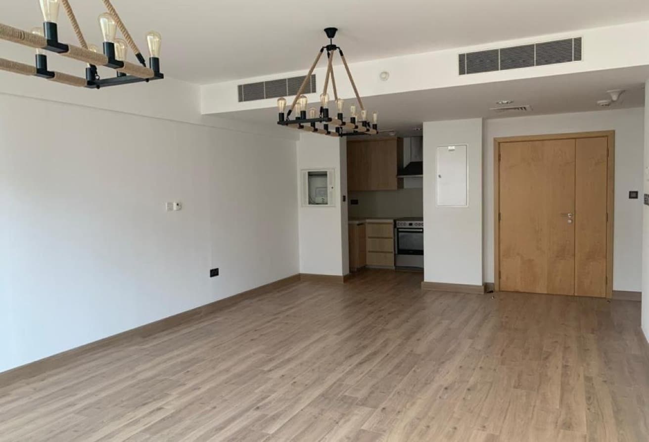 Elegant 1BR | Vibrant Apartment | Prime Area — 2
