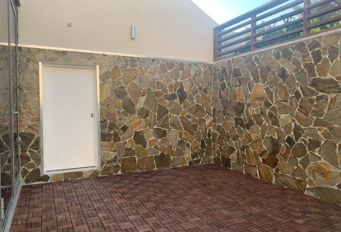 Elegant 1BR | Vibrant Apartment | Prime Area — 10