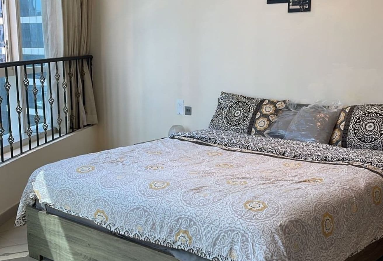 Fully Furnished | Charming Studio | Prime Location — 5