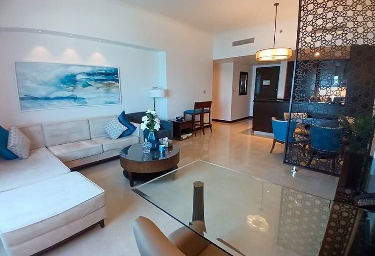 Elegant 1BR | High floor | Full Sea View — 5