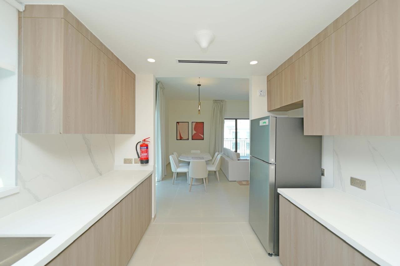 Vibrant 3BR Furnished with Balcony | Vacant — 6
